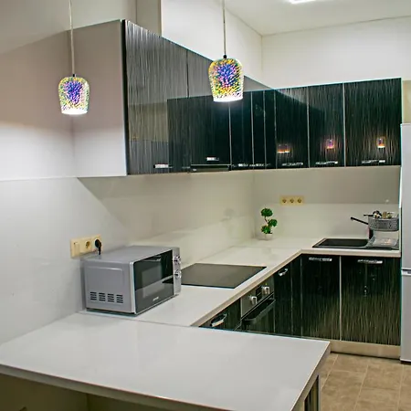 Апартамент Luxurious Studio Apartment “The Hill”
