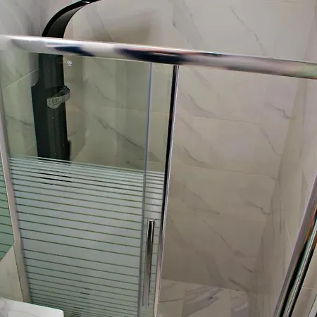 Luxurious Studio Apartment “The Hill” Апартамент *