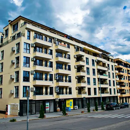 Luxurious Studio Apartment “The Hill” * Пловдив